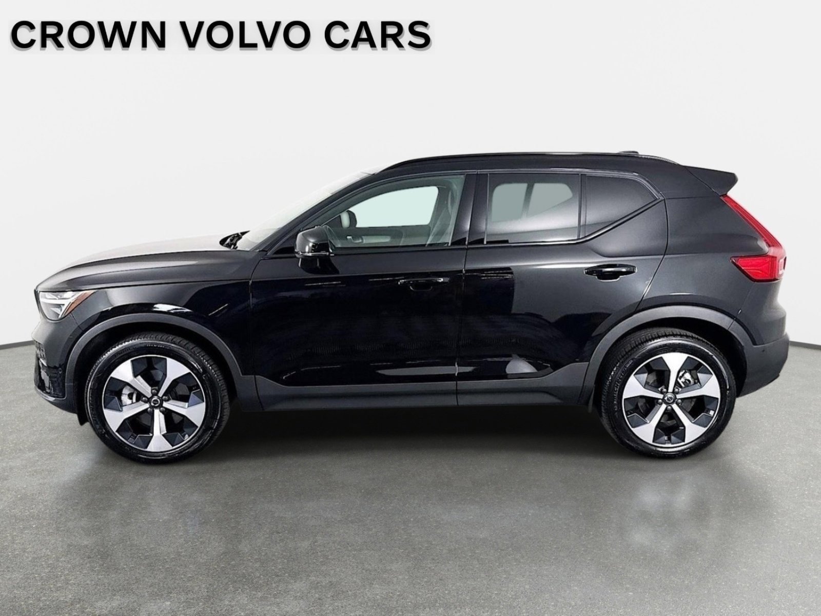 Used 2026 Volvo XC40 B5 Plus AWD/4WD image 9