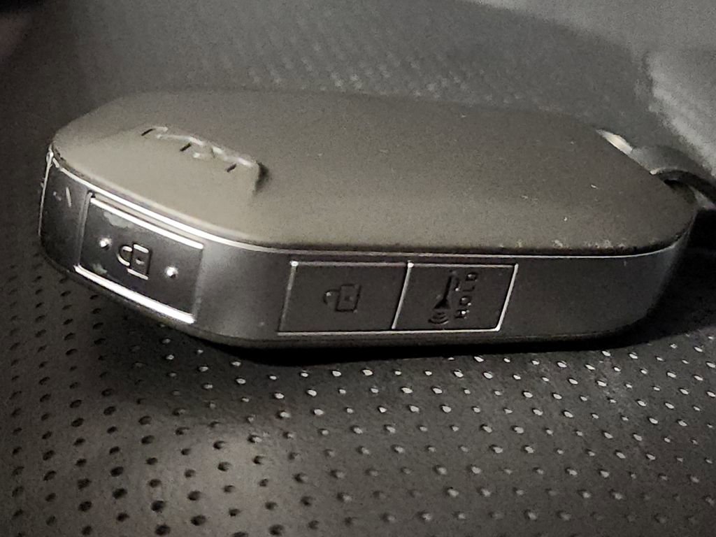 Certified 2025 Kia Sorento S image 36