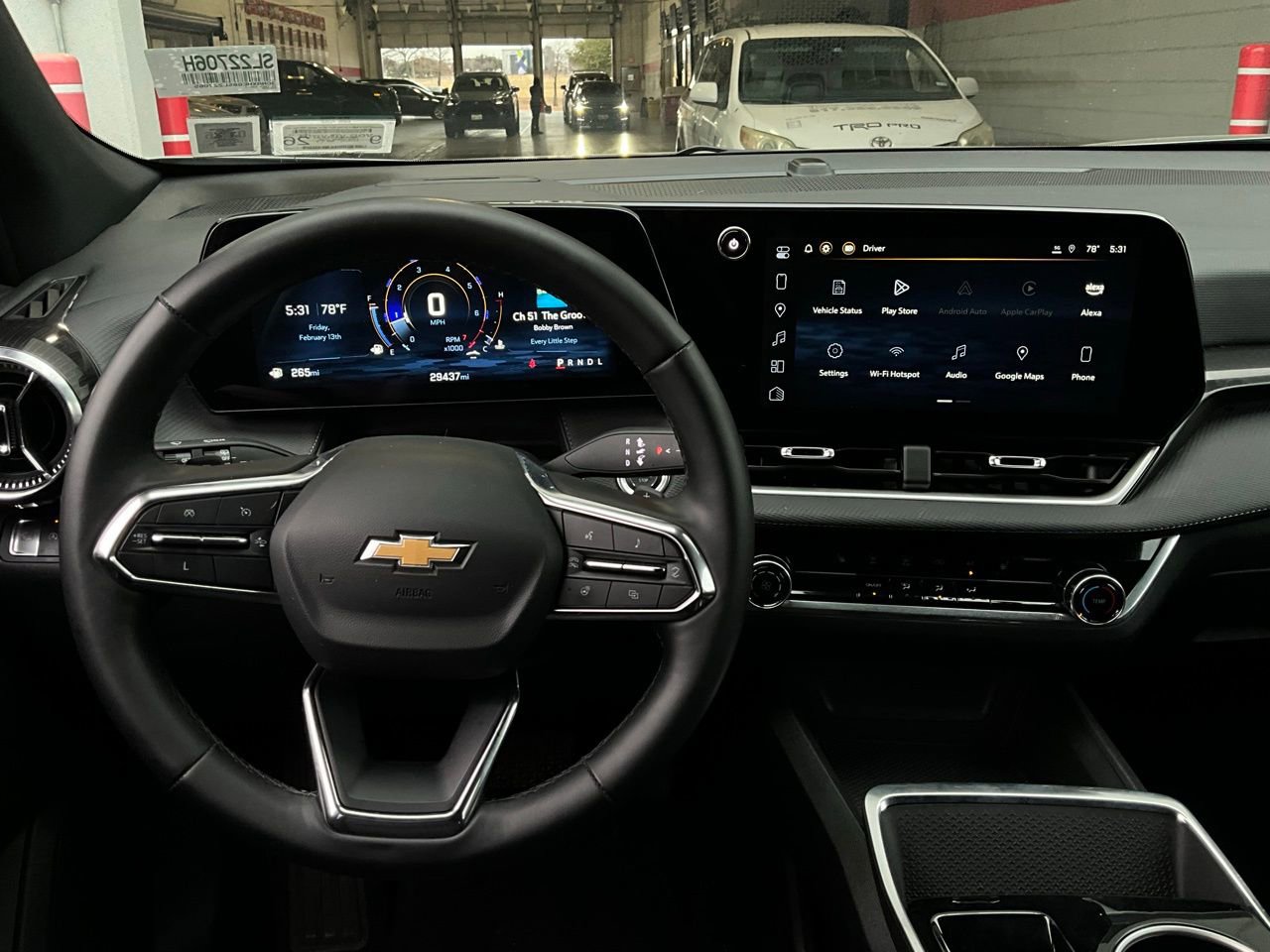 Used 2025 Chevrolet Equinox LT image 13