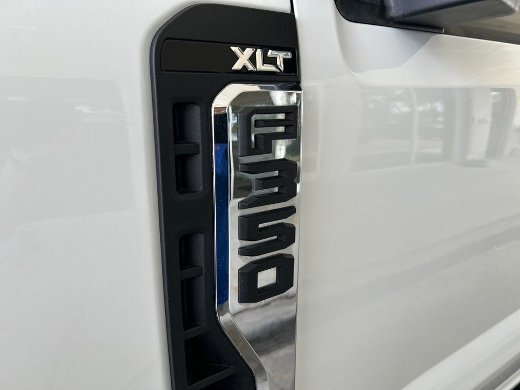 Used 2025 Ford F350 XLT w/ FX4 Off-Road Package AWD/4WD image 13
