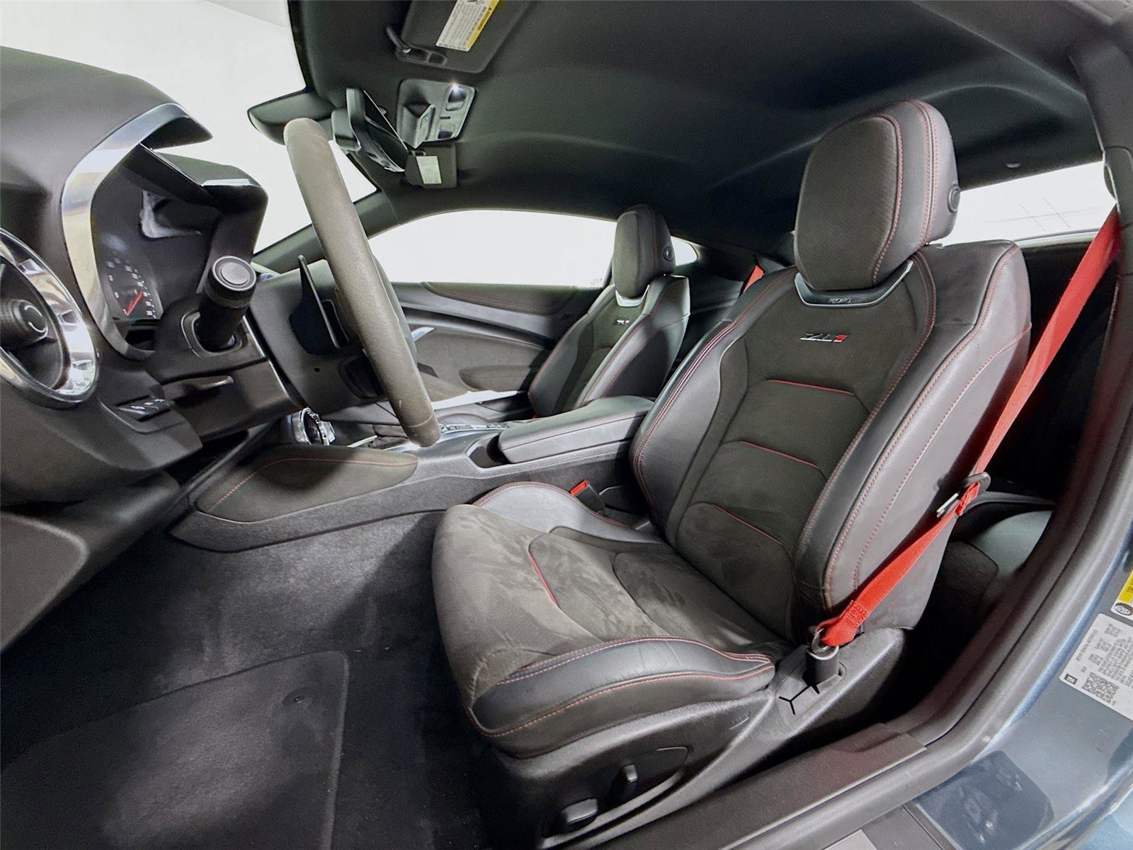 Used 2019 Chevrolet Camaro ZL1 image 22