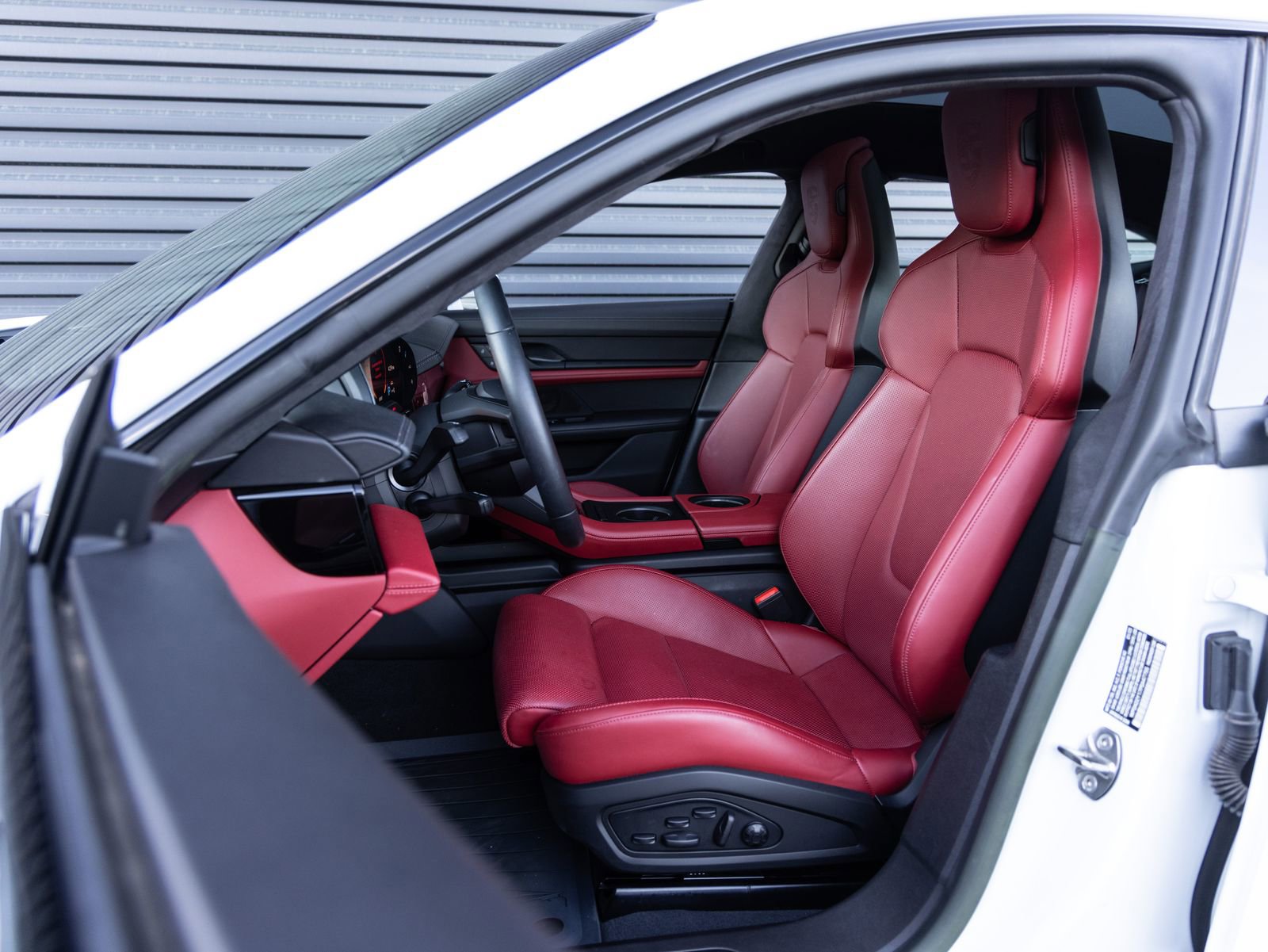 Certified 2023 Porsche Taycan GTS image 5