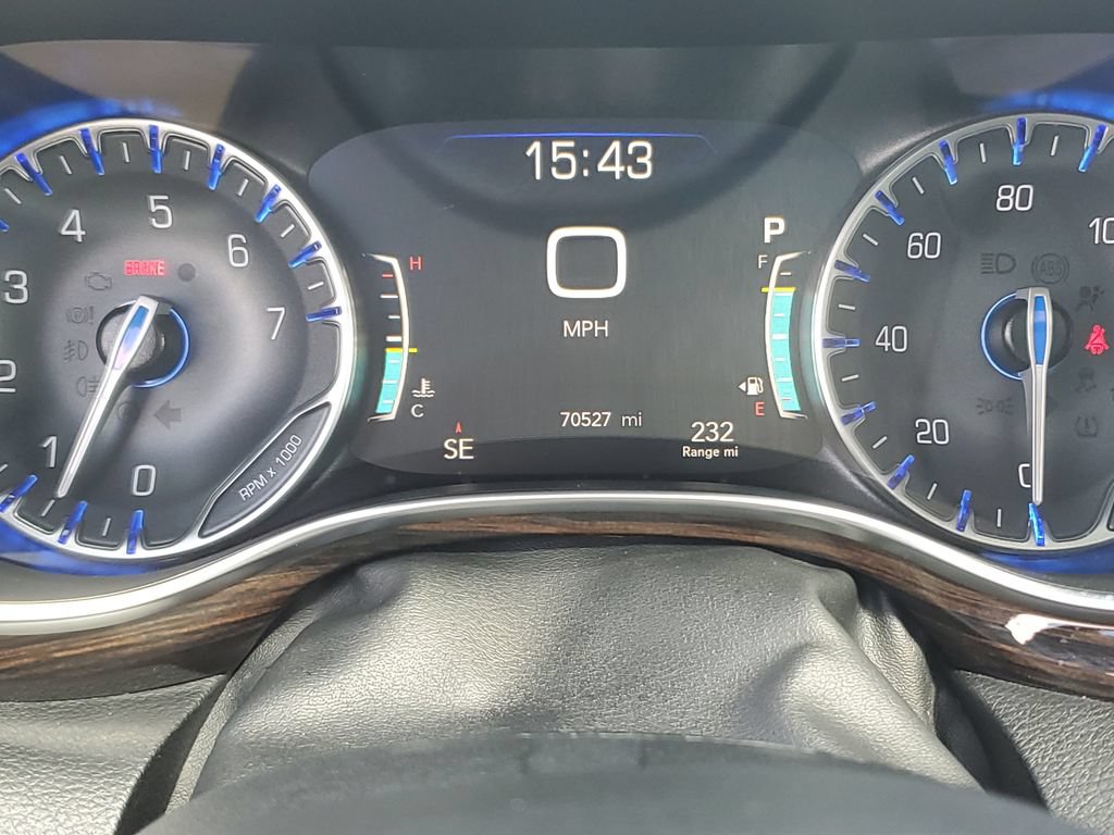 Certified 2023 Chrysler Pacifica Limited FWD image 28