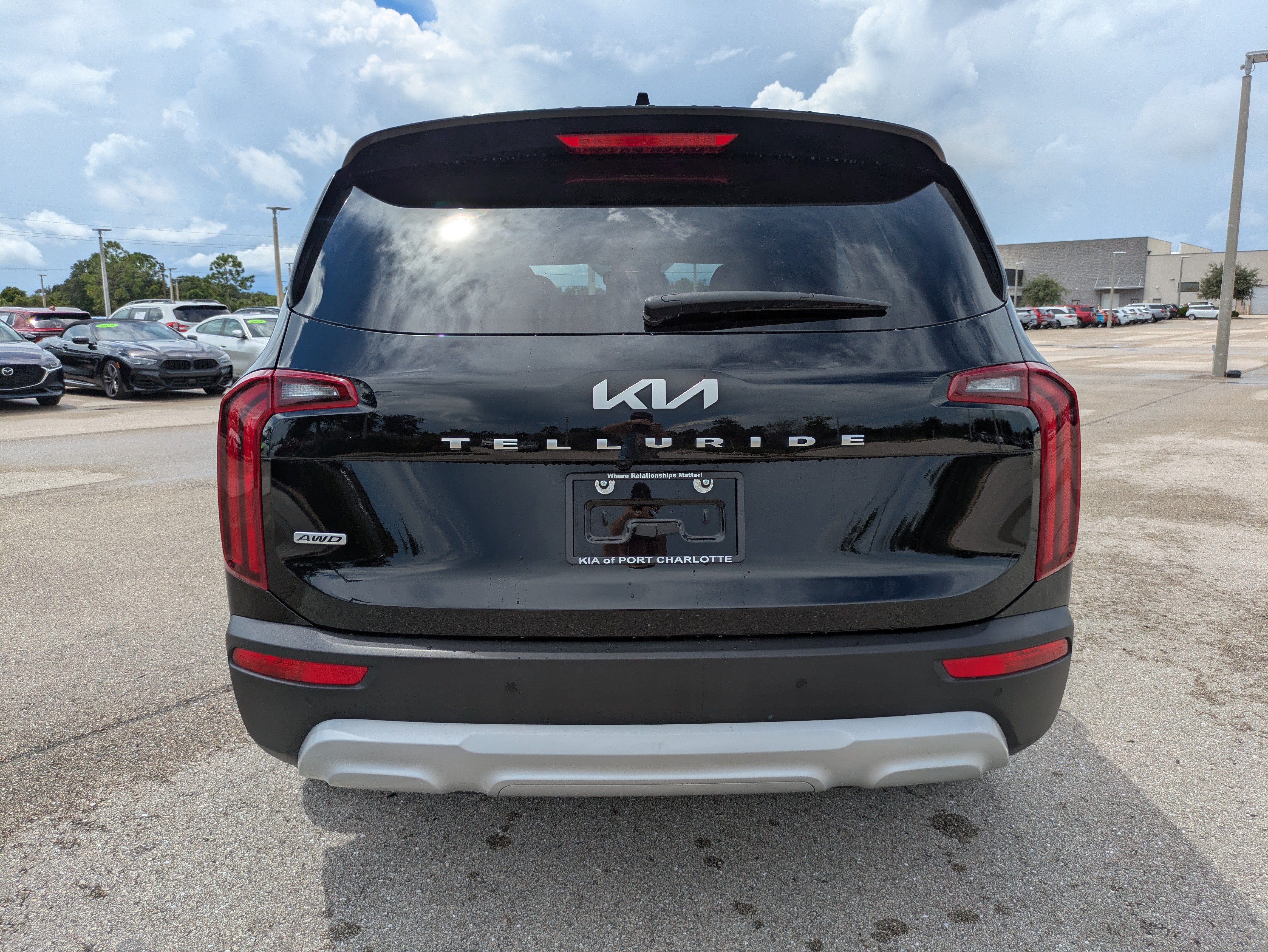 Used 2022 Kia Telluride LX AWD/4WD image 5