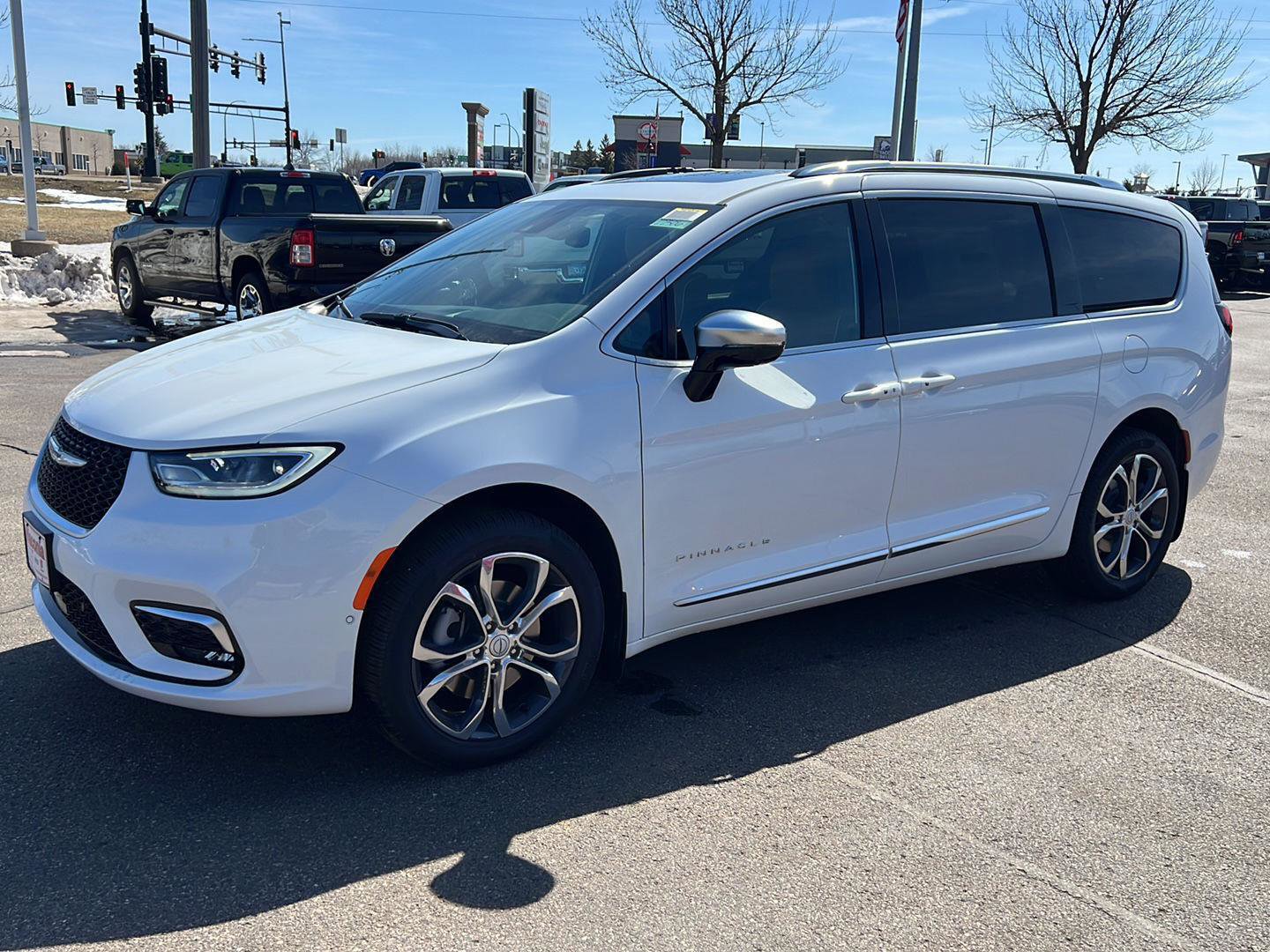 New 2026 Chrysler Pacifica Pinnacle AWD/4WD image 1