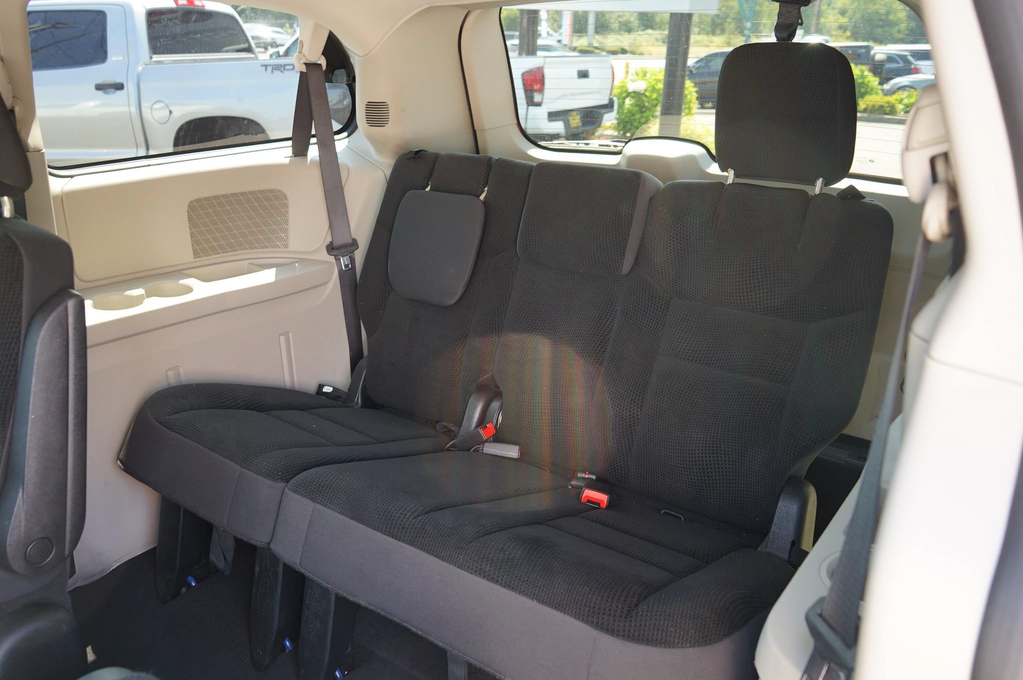 Used 2019 Dodge Grand Caravan SE w/ UConnect Hands-Free Group FWD image 13