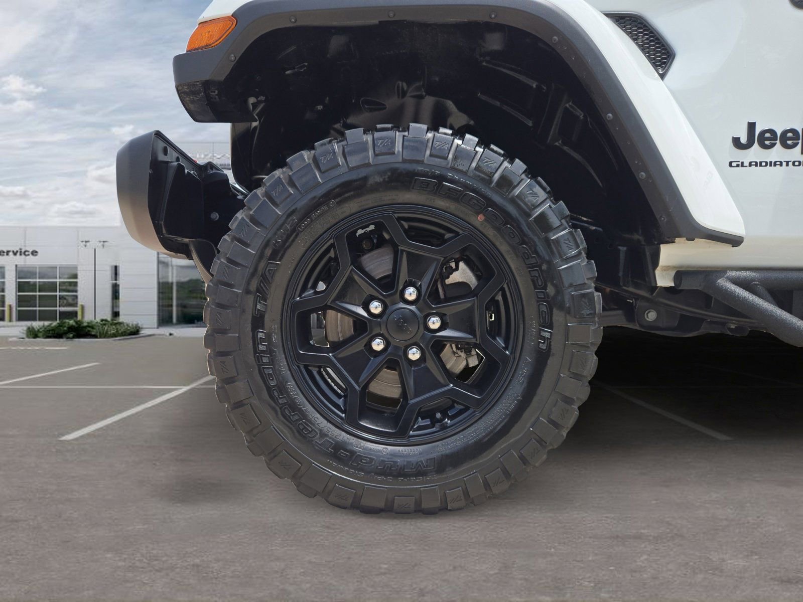 Used 2023 Jeep Gladiator Willys image 10