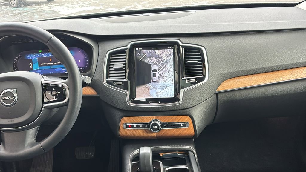 Certified 2023 Volvo XC90 B5 Plus w/ Protection Package Premier image 6