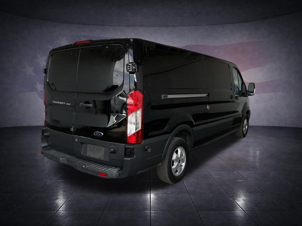 Used 2017 Ford Transit 250 148 Low Roof RWD image 3