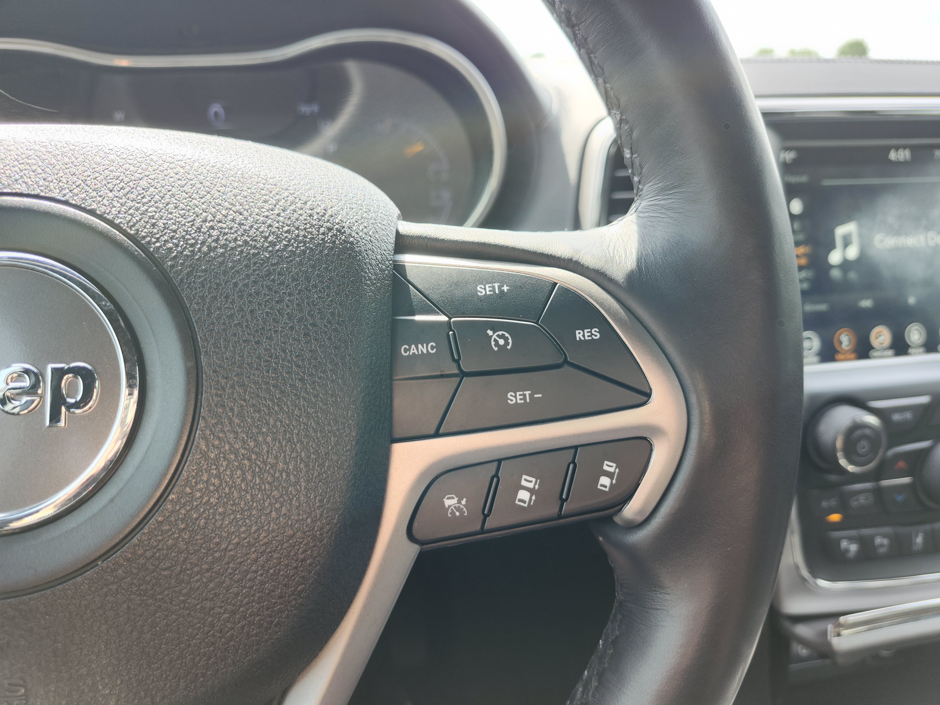 Used 2018 Jeep Grand Cherokee High Altitude AWD/4WD image 36
