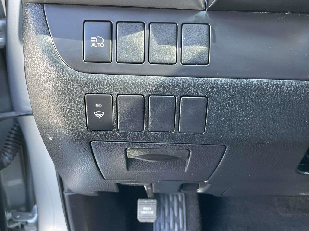 Used 2019 Toyota Highlander LE FWD image 23