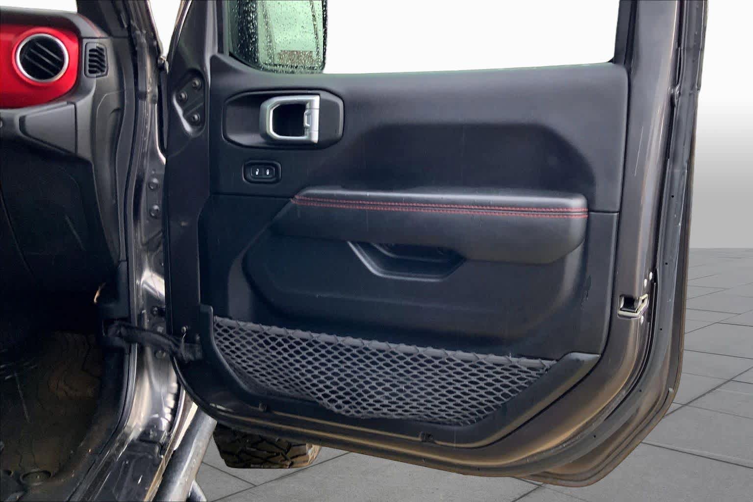 Used 2021 Jeep Gladiator Rubicon w/ Cold Weather Group AWD/4WD image 19