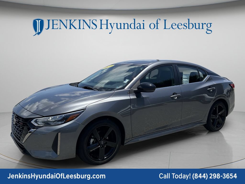 Used 2024 Nissan Sentra SR FWD image 11