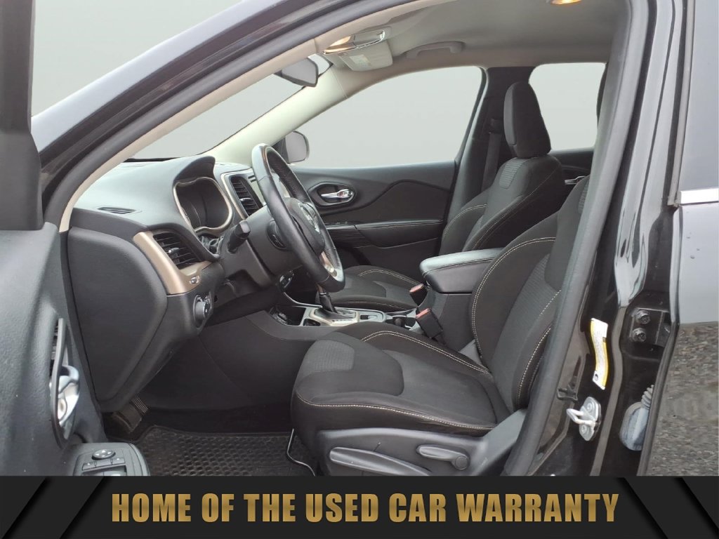 Used 2015 Jeep Cherokee Latitude w/ Cold Weather Group FWD image 15