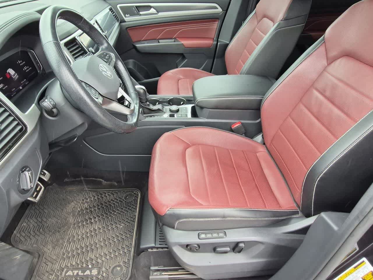 Used 2022 Volkswagen Atlas Cross Sport SEL Premium R-Line AWD/4WD image 16
