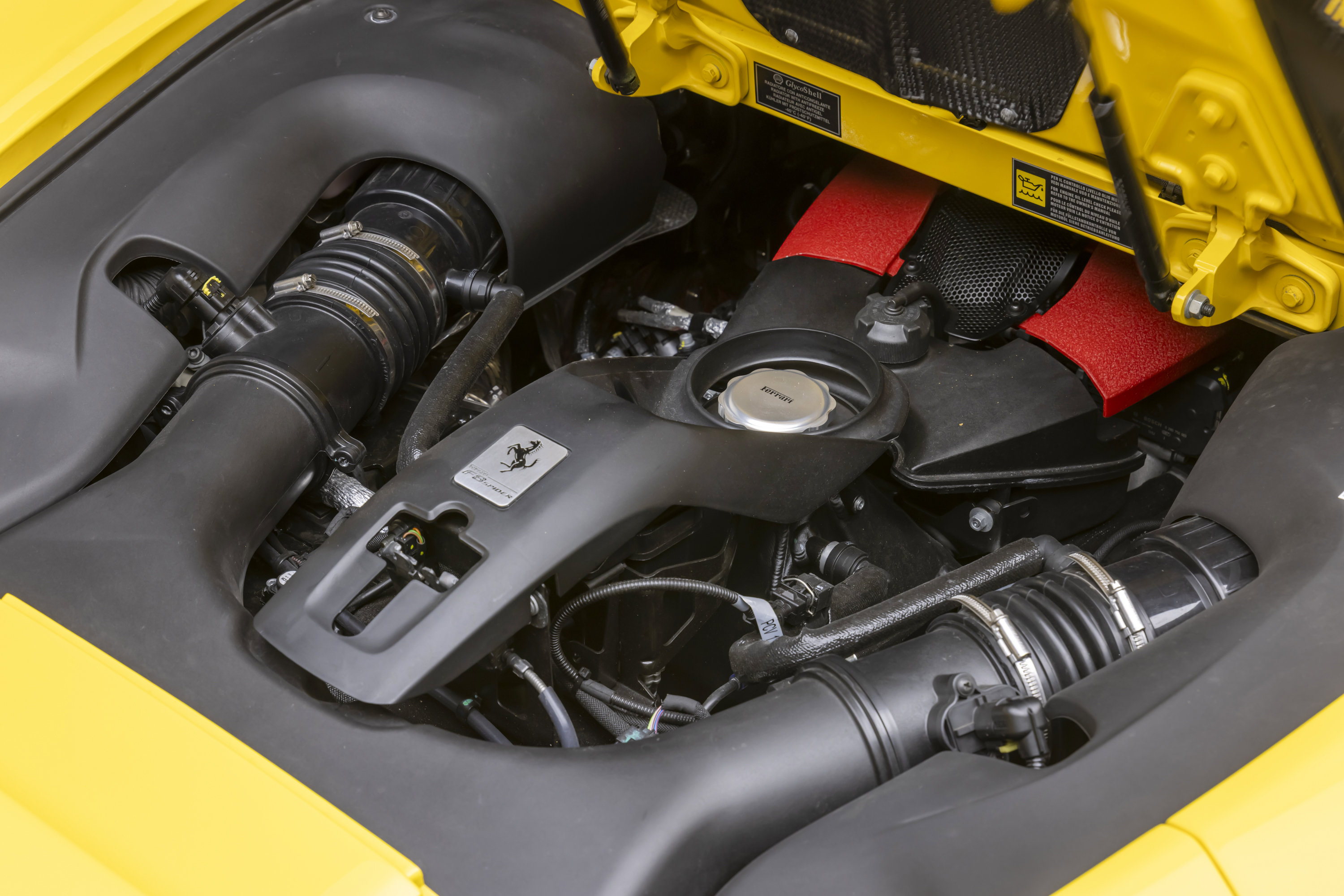 Certified 2022 Ferrari F8 Tributo RWD image 38