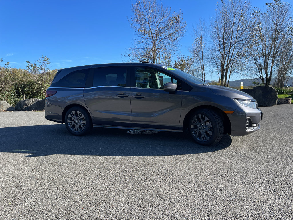 New 2026 Honda Odyssey Touring image 12