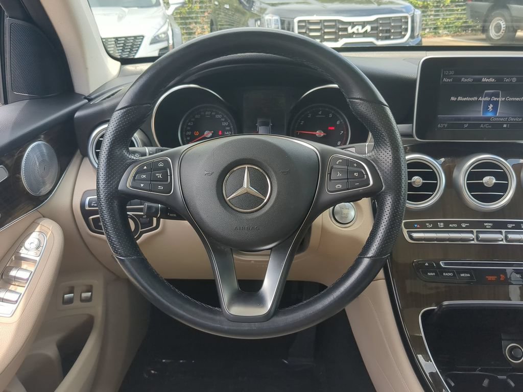Used 2019 Mercedes-Benz GLC 350e 4MATIC image 3