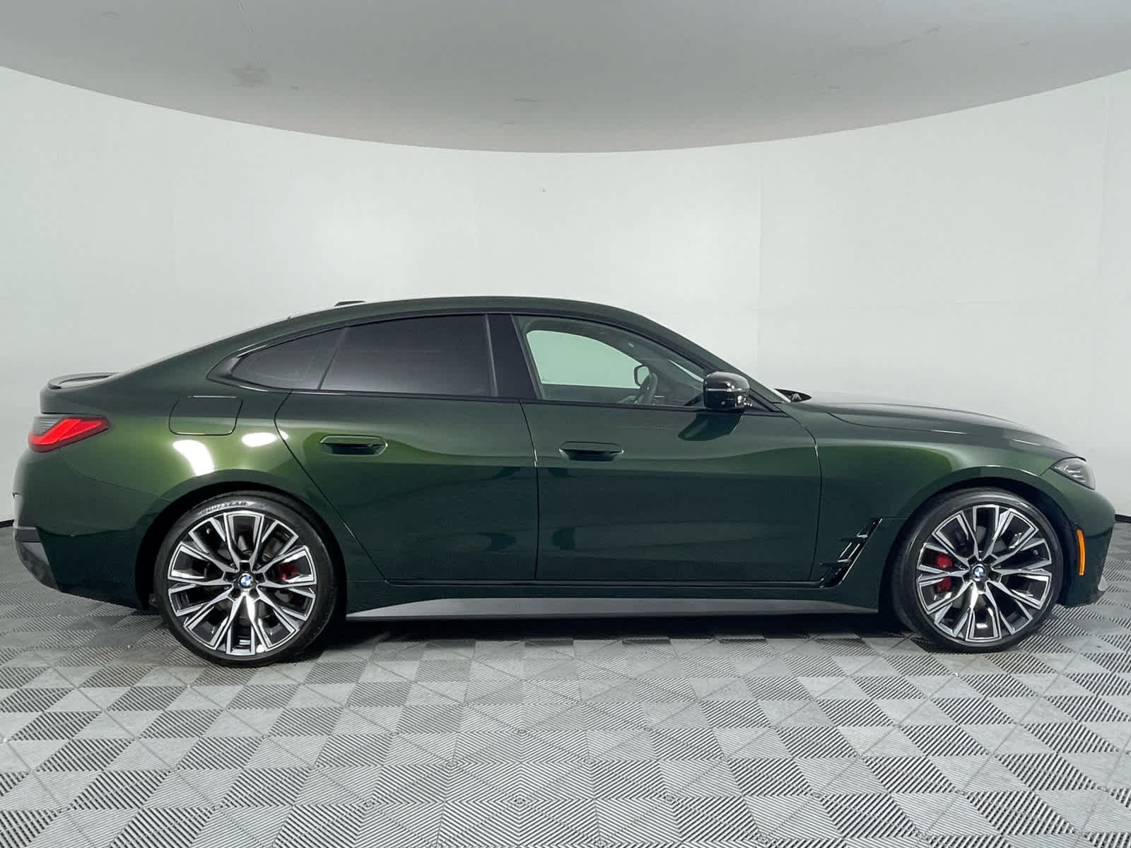 Used 2024 BMW 430i Gran Coupe w/ M Sport Package (Priority 1) RWD image 2