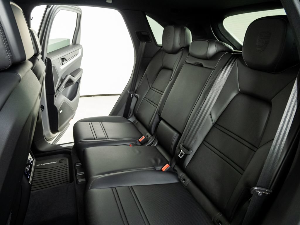New 2026 Porsche Cayenne AWD/4WD image 21
