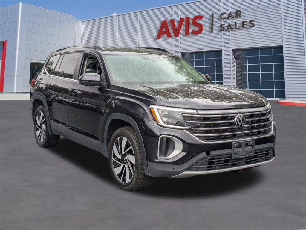 Used 2024 Volkswagen Atlas SE image 3