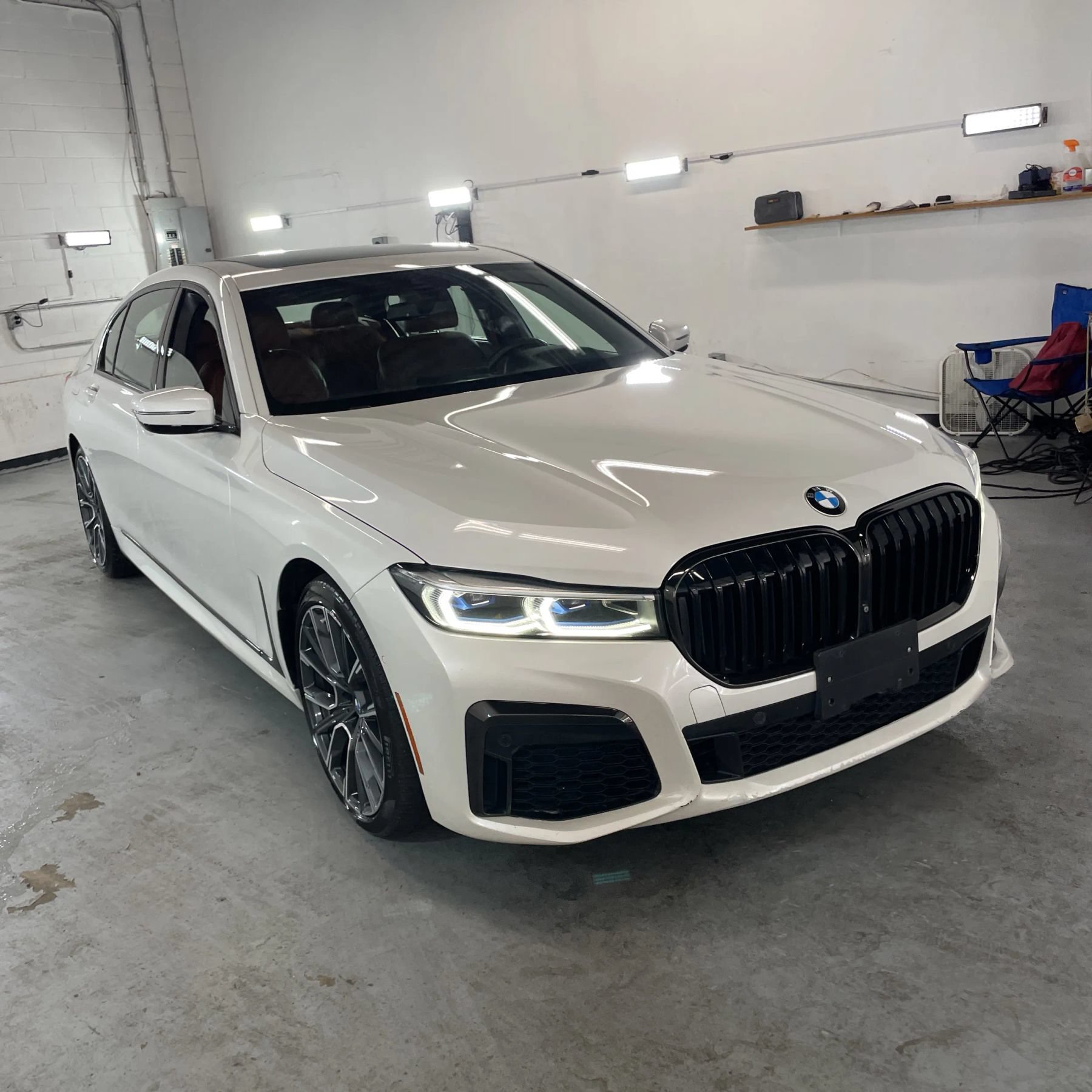 Used 2020 BMW 750i xDrive w/ Autobahn Package AWD/4WD image 6