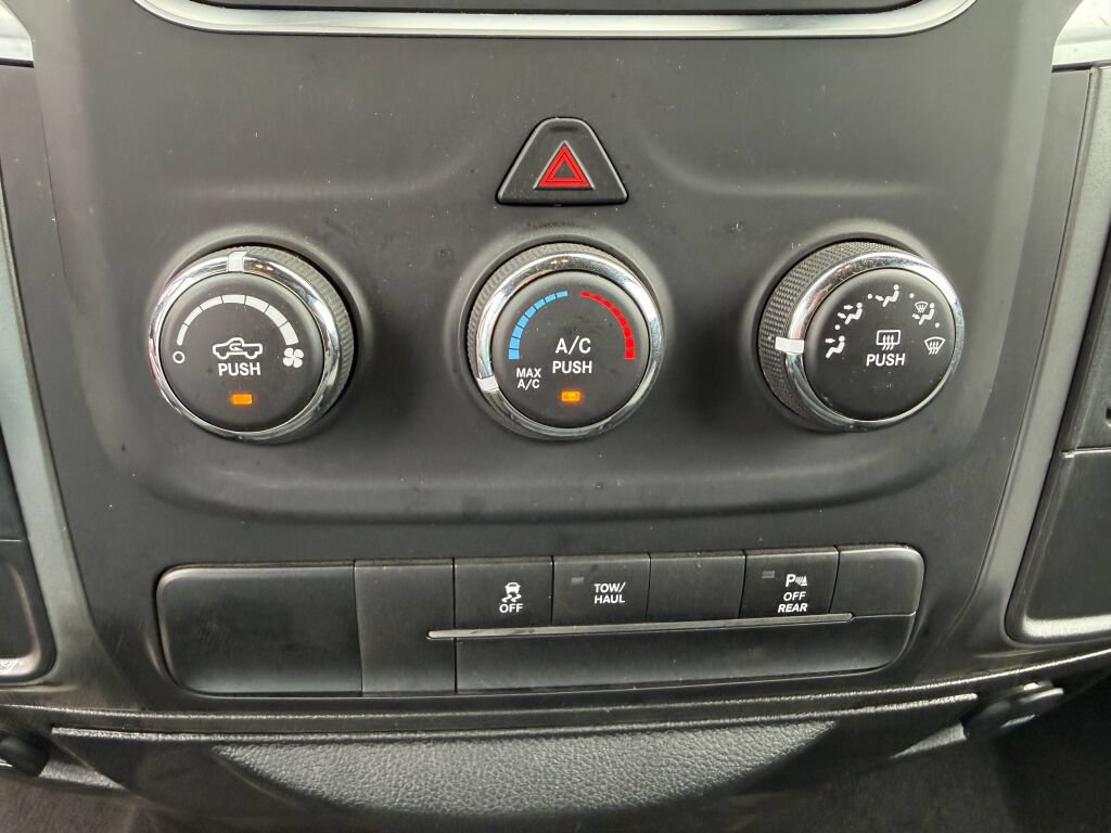 Used 2024 RAM 1500 Warlock RWD image 25
