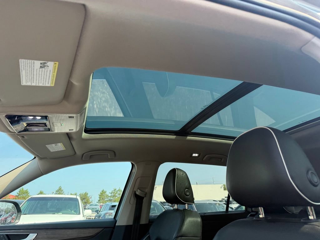 Used 2024 Volkswagen Atlas SEL Premium R-Line AWD/4WD image 10