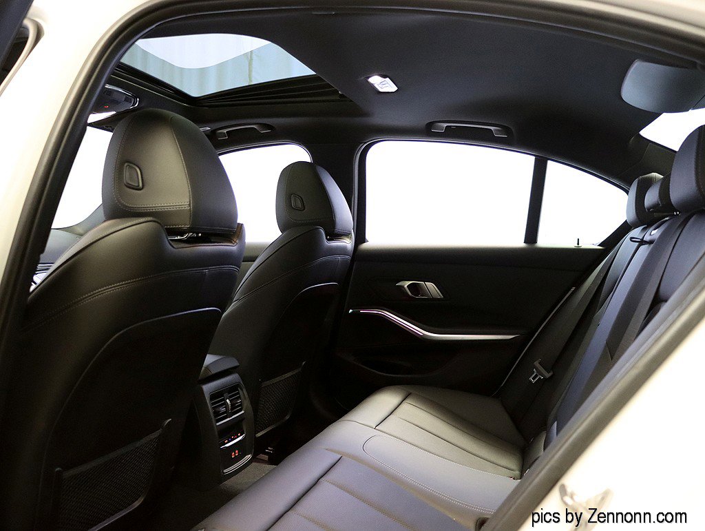 Certified 2023 BMW 330i xDrive Sedan w/ Convenience Package image 13