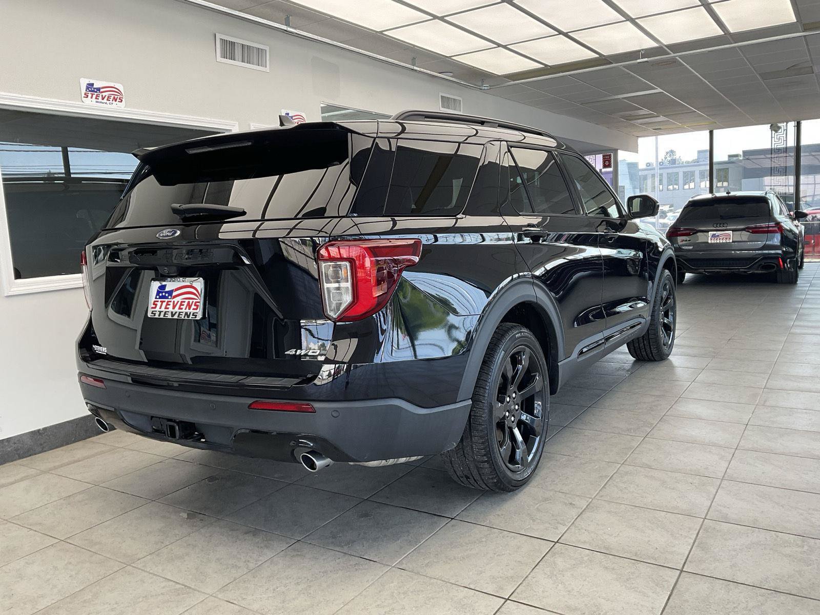 Used 2022 Ford Explorer ST-Line w/ Class IV Trailer Tow Package AWD/4WD image 5