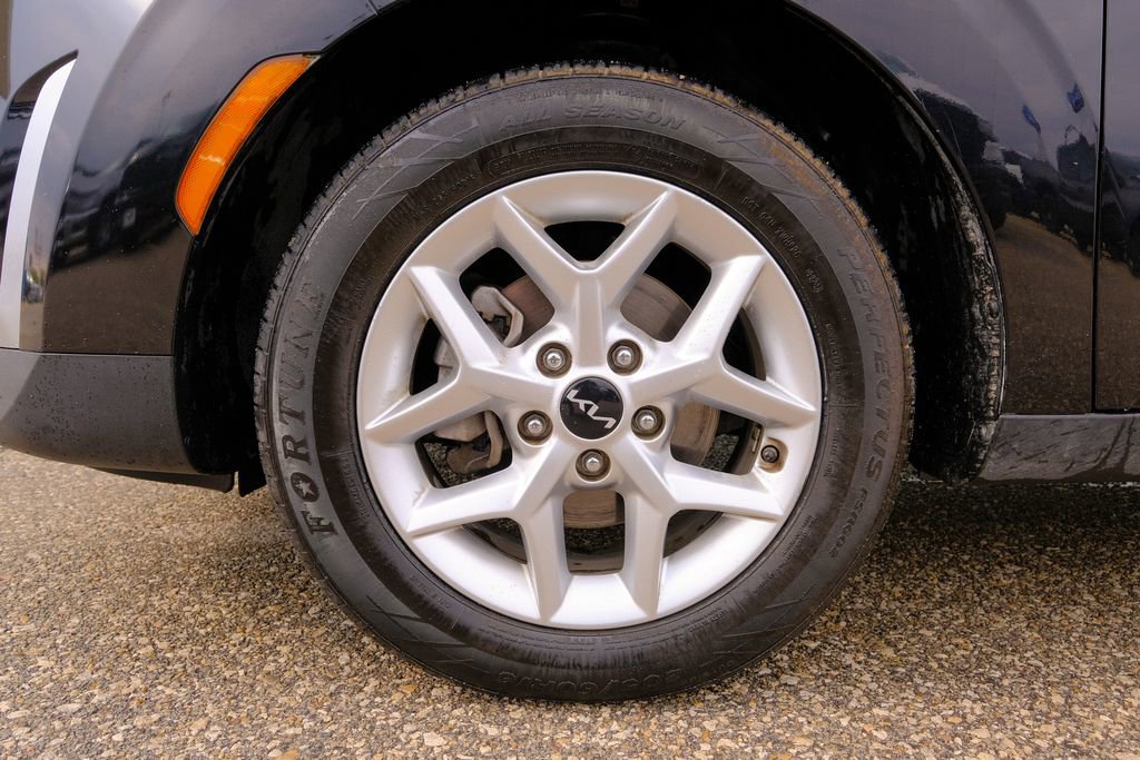 Used 2023 Kia Soul LX w/ LX Technology Package image 37