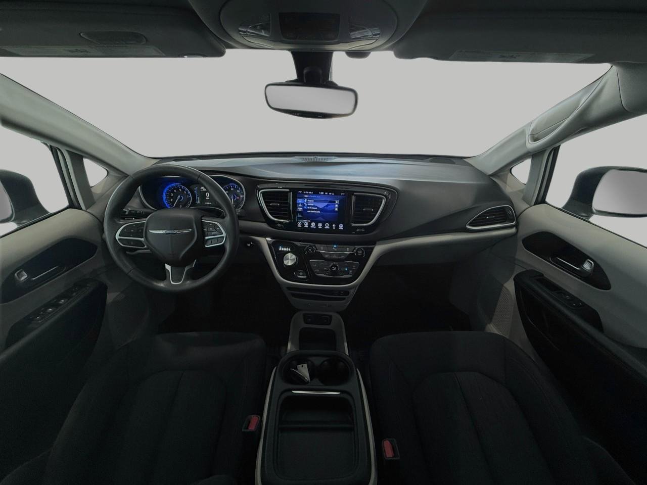 Used 2017 Chrysler Pacifica Touring Plus image 5