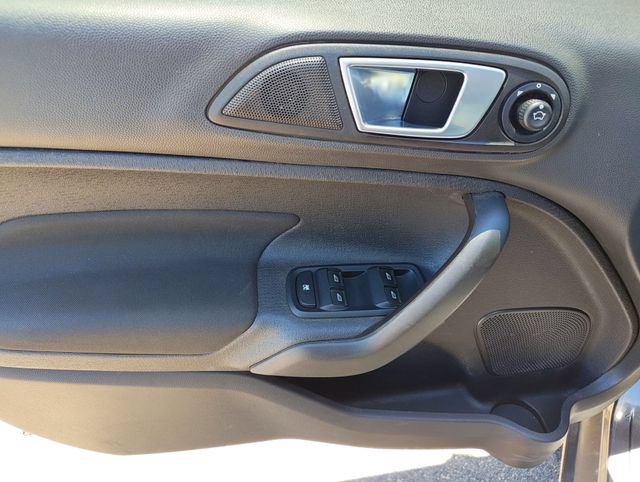 Used 2015 Ford Fiesta SE FWD image 14