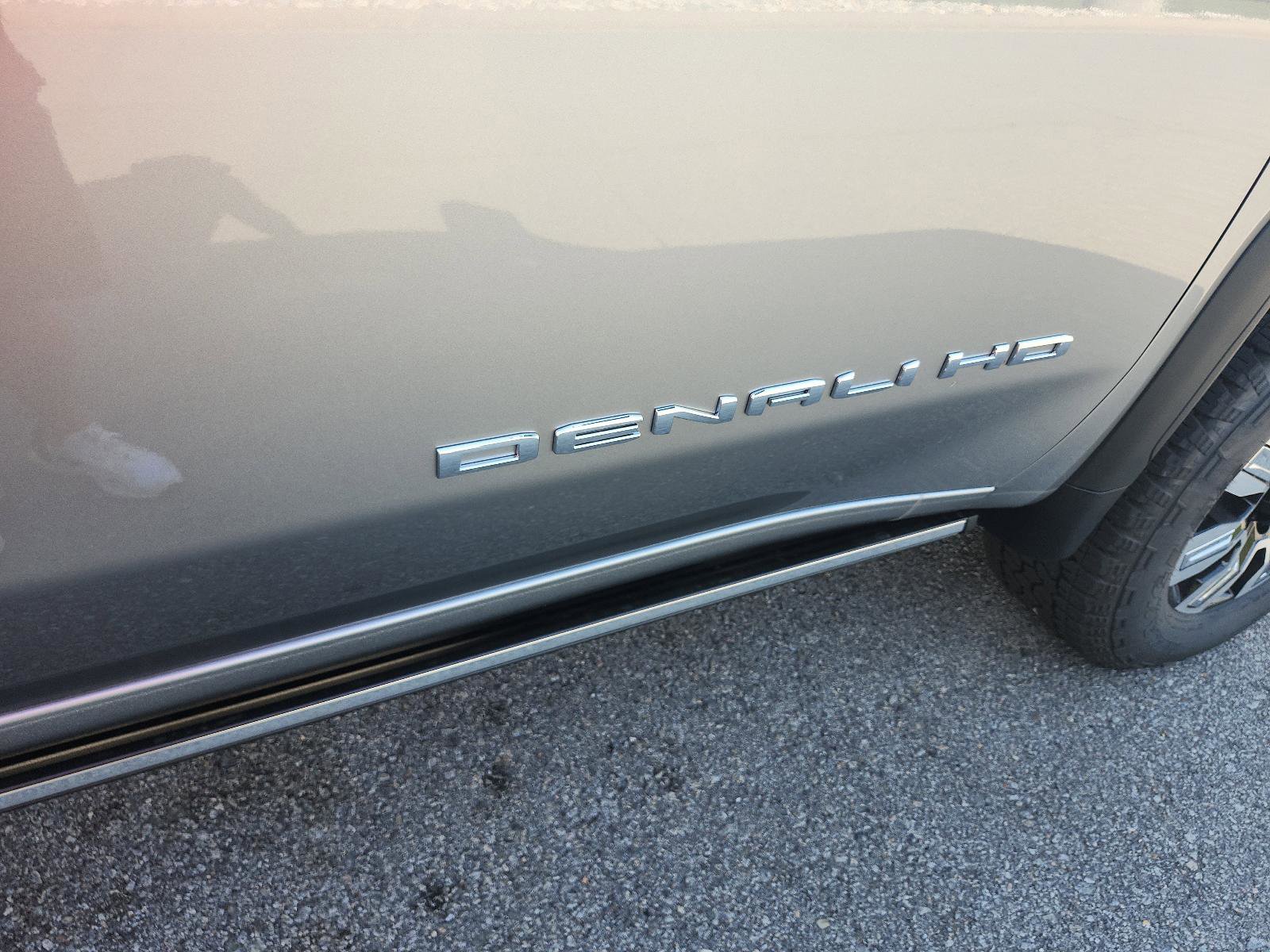 New 2026 GMC Sierra 2500 Denali w/ Denali Reserve Package image 5