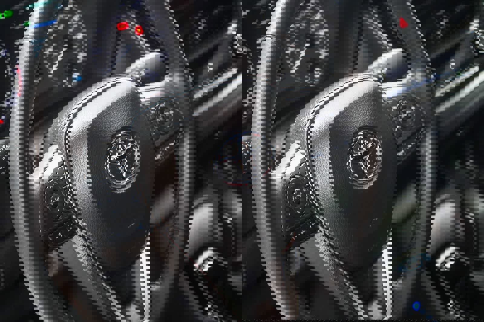 Certified 2025 Toyota Corolla SE w/ Convenience Package image 21