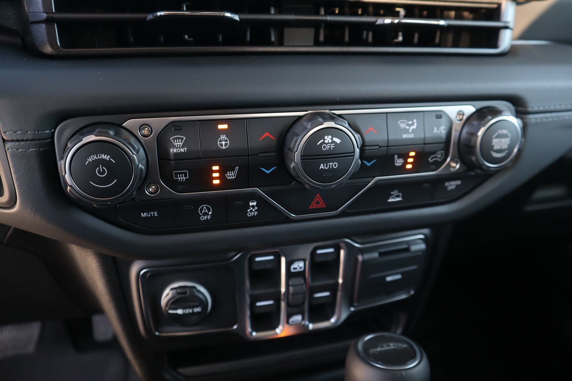 New 2026 Jeep Gladiator Mojave AWD/4WD image 7