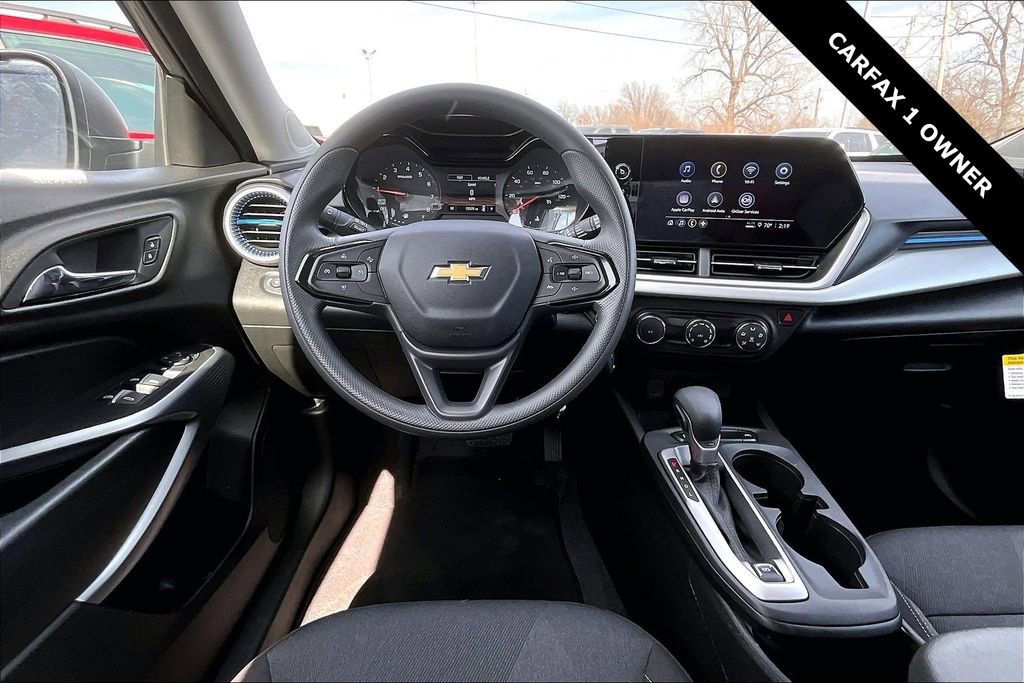Used 2025 Chevrolet Trax LS image 8