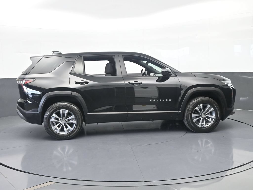 Used 2025 Chevrolet Equinox LT FWD image 7