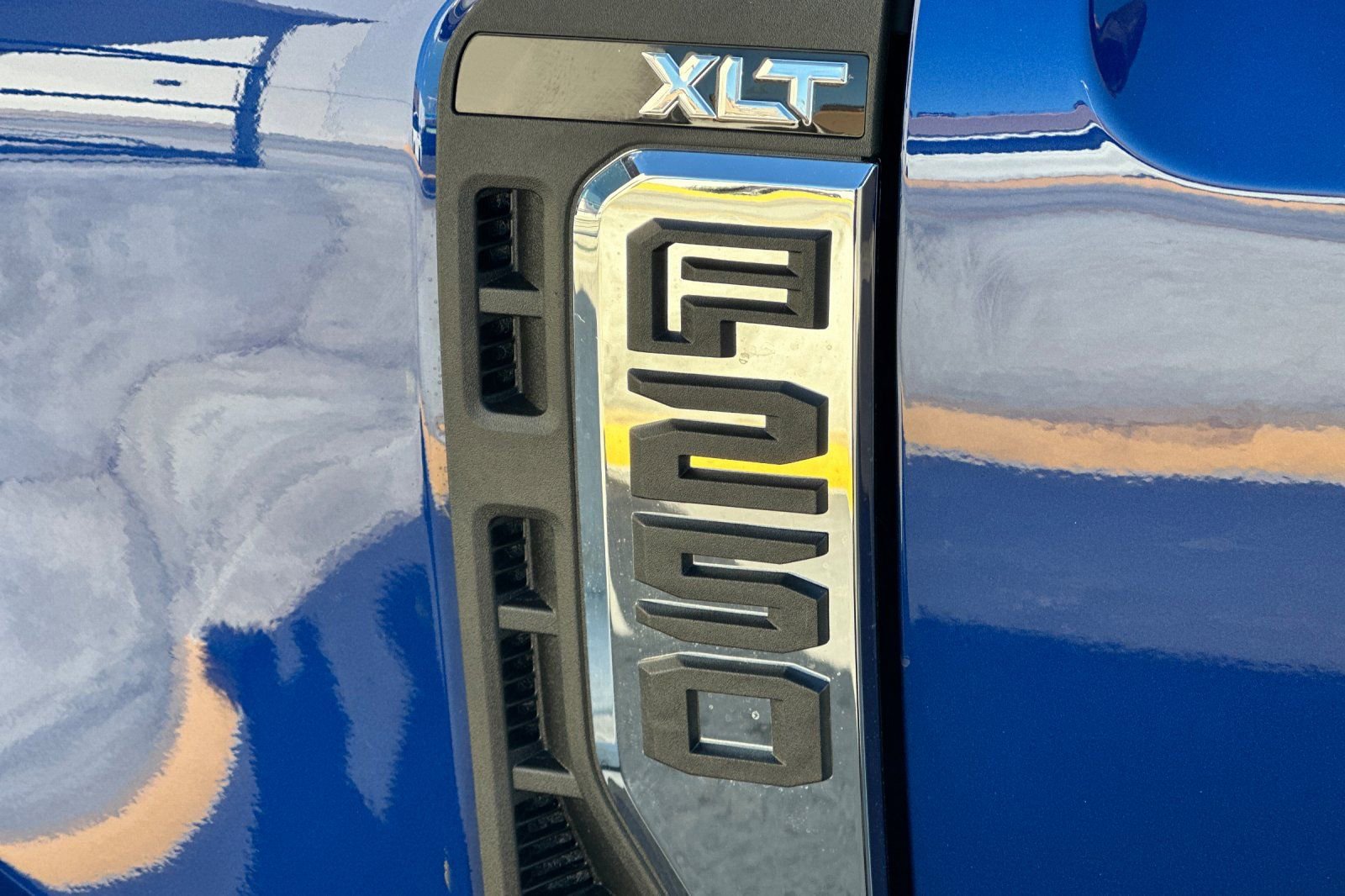 New 2026 Ford F250 XLT w/ XLT Premium Package AWD/4WD image 25