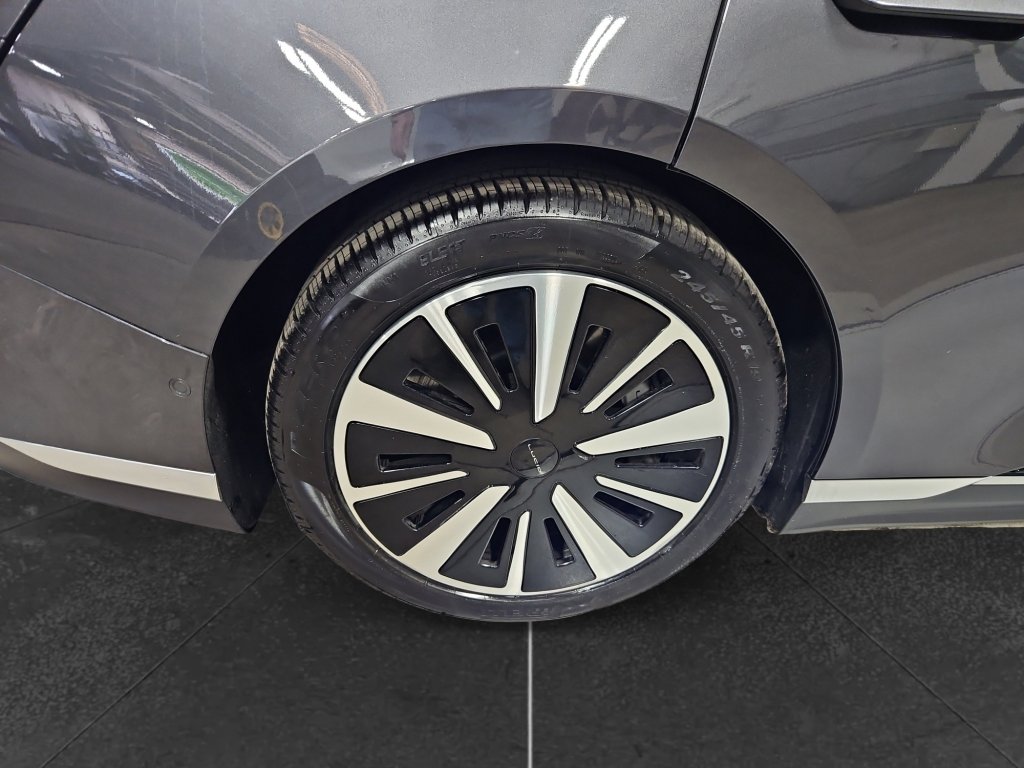 Used 2023 Lucid Air Grand Touring image 37