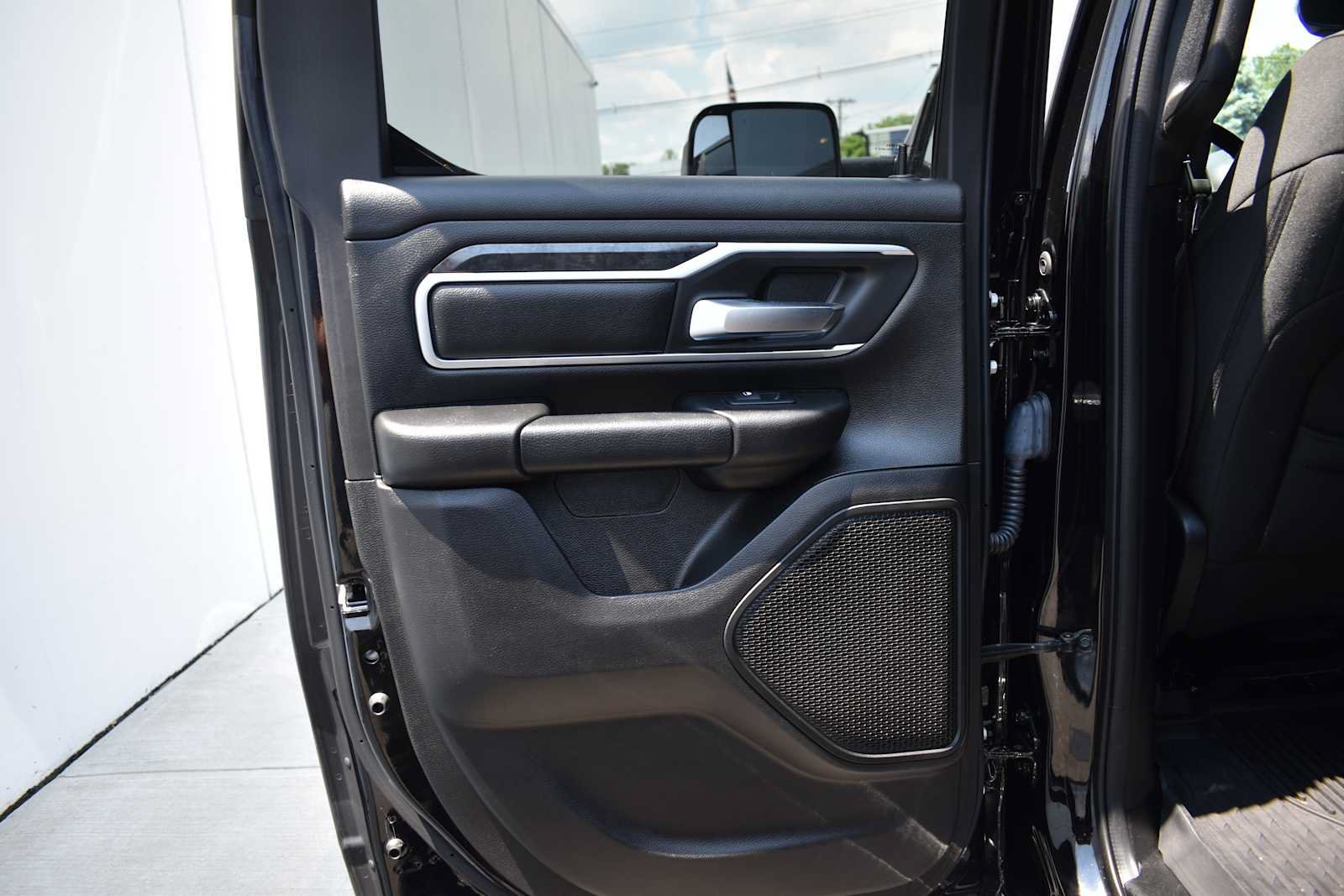 Used 2019 RAM 1500 Big Horn AWD/4WD image 9