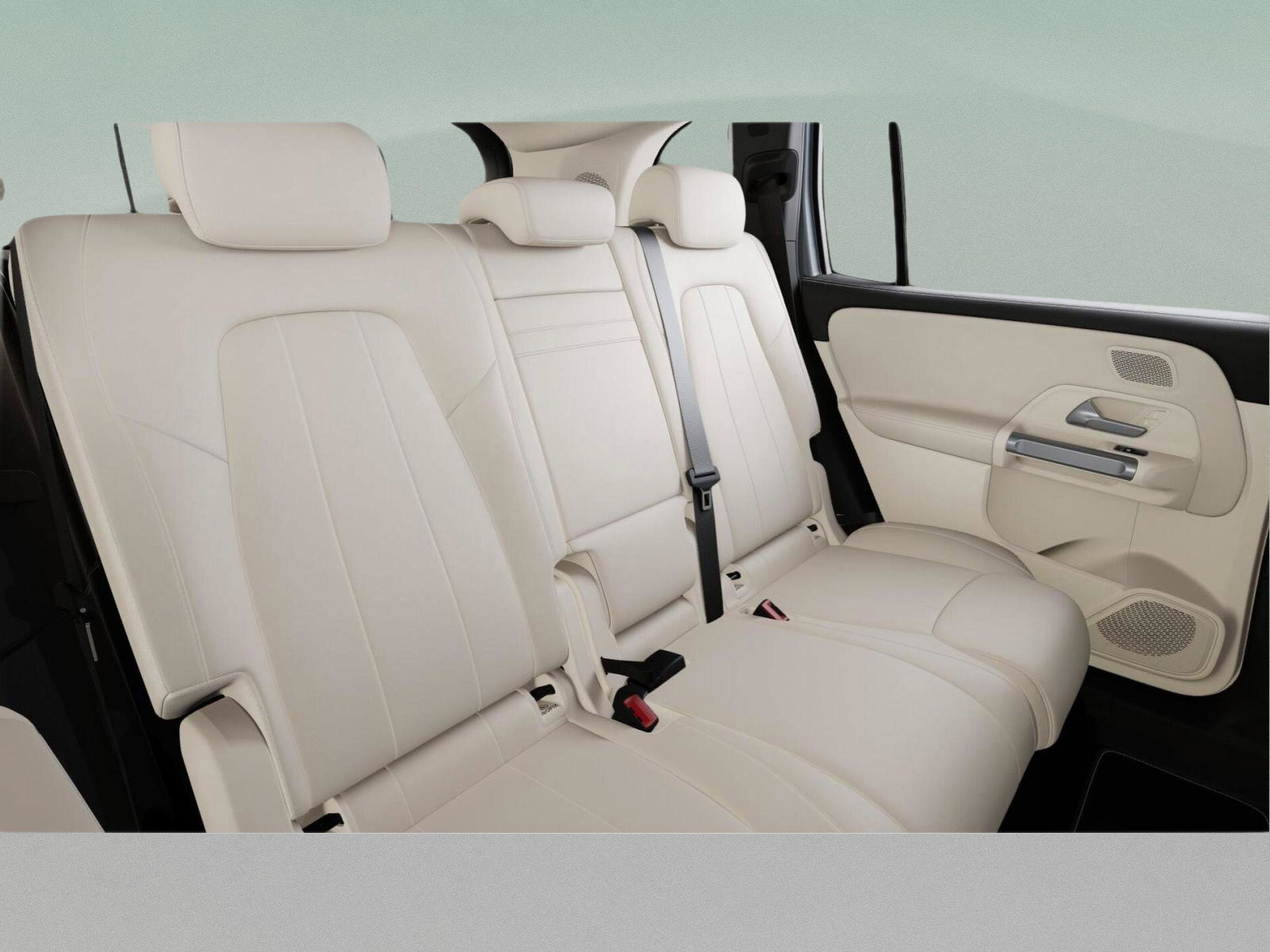 Used 2026 Mercedes-Benz GLB 250 image 43