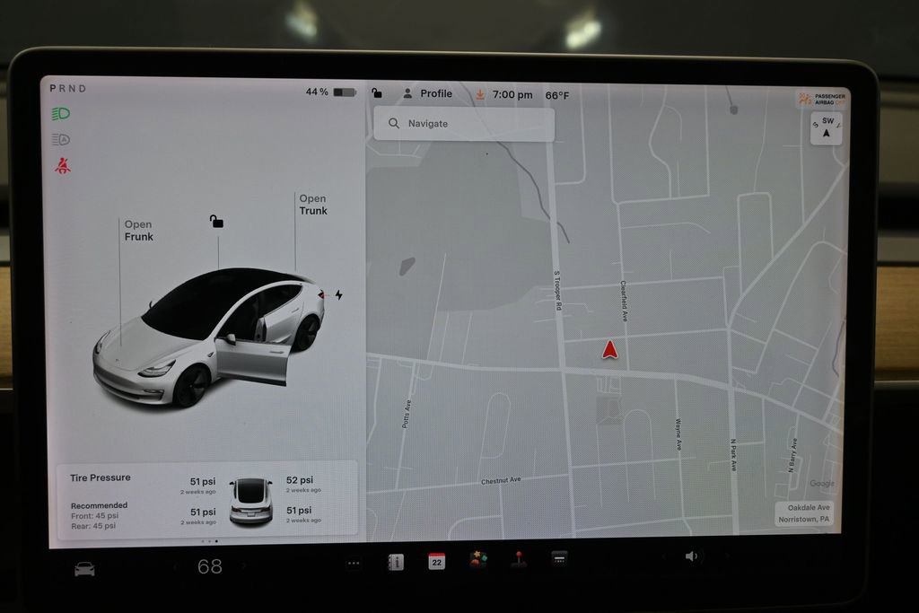 Used 2020 Tesla Model 3 Standard Range RWD image 23