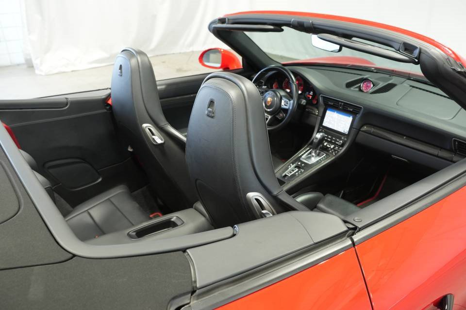 Used 2019 Porsche 911 Turbo image 49