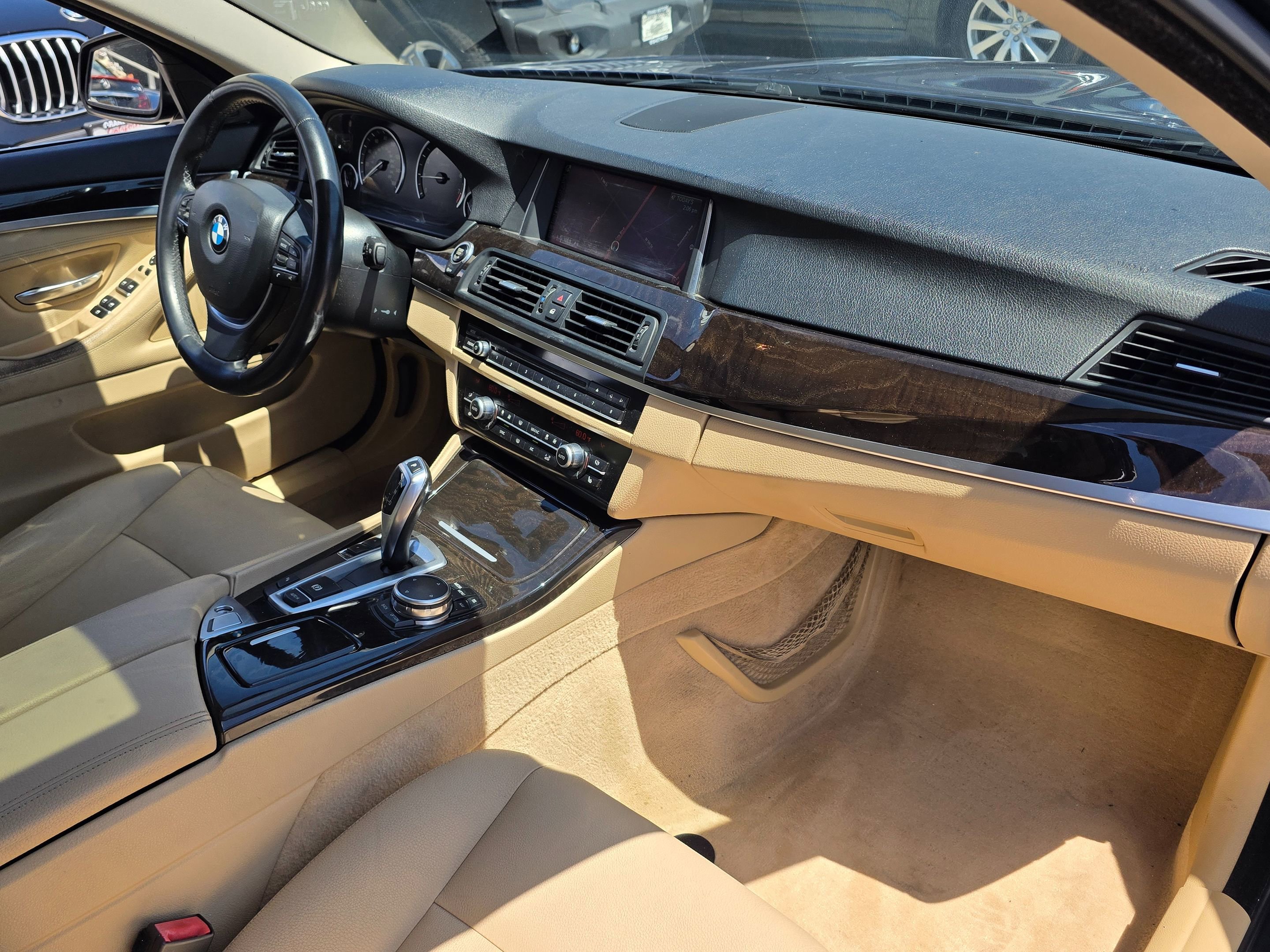 Used 2015 BMW 528i Sedan RWD image 9