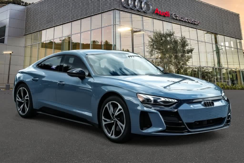 Used 2023 Audi e-tron GT Prestige AWD/4WD image 3