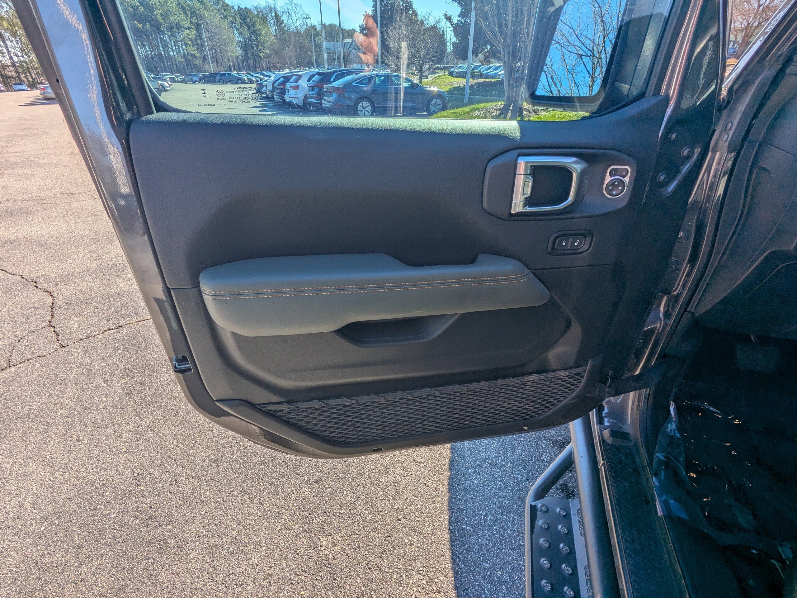 Certified 2024 Jeep Gladiator Mojave image 14