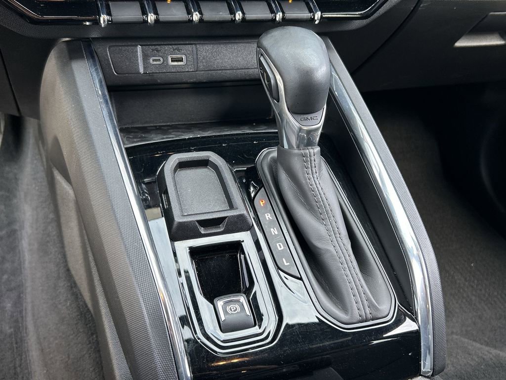 Used 2025 GMC Canyon Elevation image 16