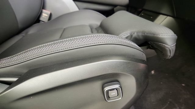 New 2026 Volvo EX90 Plus RWD image 38