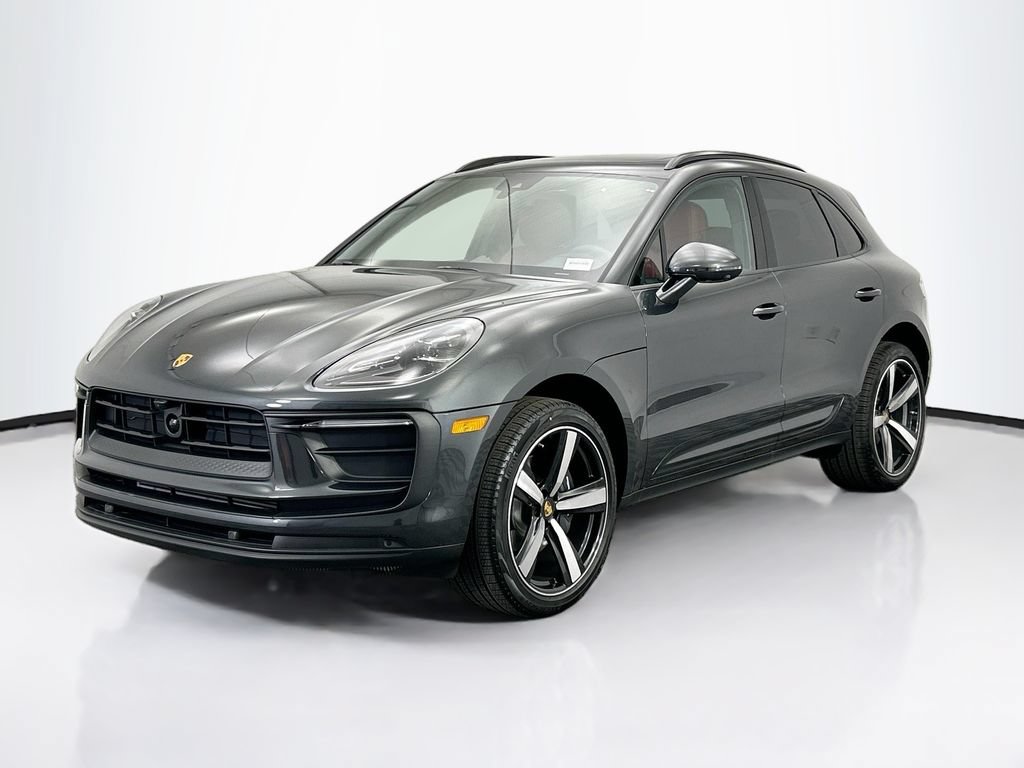 Used 2026 Porsche Macan AWD/4WD image 1